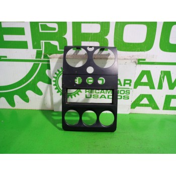 Recambio de moldura para citroën berlingo 1.9 d 600 furg. referencia OEM IAM 9653812077D  