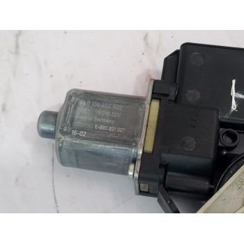 Recambio de elevalunas trasero izquierdo para volkswagen polo (6c1) a-polo referencia OEM IAM 0130822532  