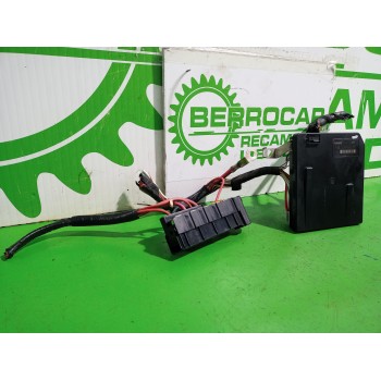 Recambio de caja reles / fusibles para renault megane ii coupe/cabrio confort authentique referencia OEM IAM 8200481866  