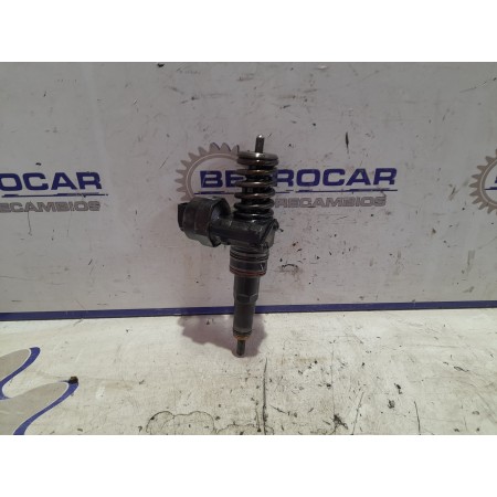 Recambio de inyector para volkswagen passat berlina (3b2) 1.9 tdi referencia OEM IAM 038130073F  