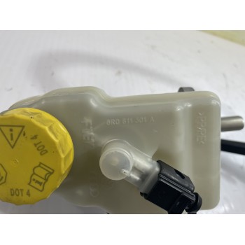 Recambio de bomba freno para volkswagen polo (6c1) a-polo referencia OEM IAM 6R0611301A  