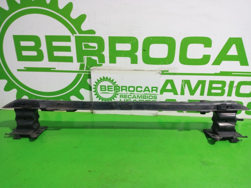 Recambio de refuerzo paragolpes delantero para peugeot 307 (s1) xn referencia OEM IAM 7106C0  