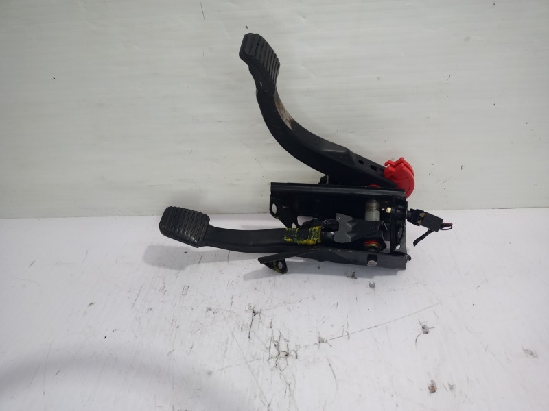 Recambio de pedalera para ford sierra berlina brillant referencia OEM IAM 83BB7L604AA  