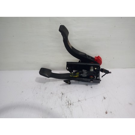 Recambio de pedalera para ford sierra berlina brillant referencia OEM IAM 83BB7L604AA  