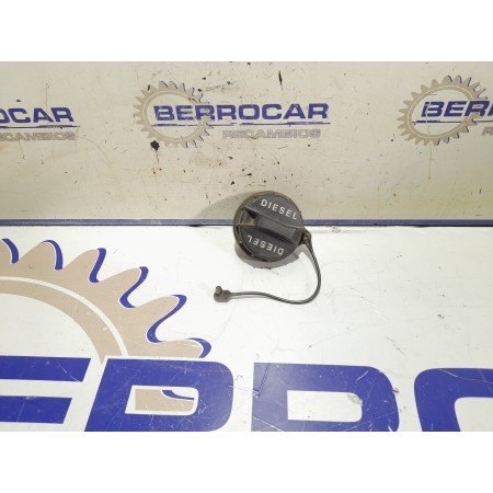 Recambio de tapon combustible para kia carens 2.0 turbodiesel cat referencia OEM IAM 310103A901  