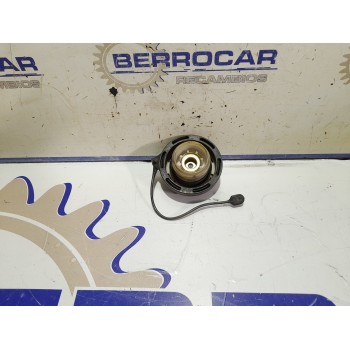 Recambio de tapon combustible para kia carens 2.0 turbodiesel cat referencia OEM IAM 310103A901  