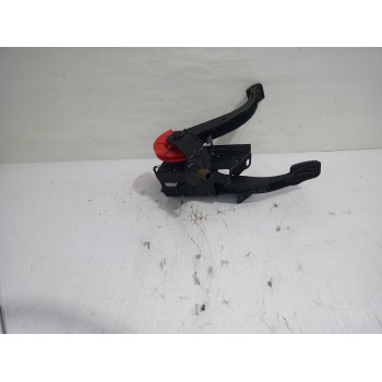 Recambio de pedalera para ford sierra berlina brillant referencia OEM IAM 83BB7L604AA  