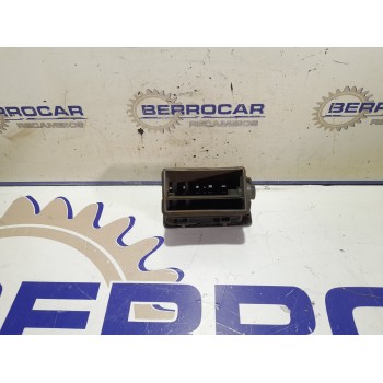 Recambio de aireadores para kia carens 2.0 turbodiesel cat referencia OEM IAM 0K2FA6481Y  