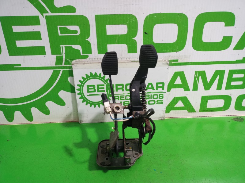 Recambio de pedalera para peugeot 307 (s1) xn referencia OEM IAM 10381215  