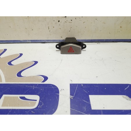 Recambio de warning para kia carens 2.0 turbodiesel cat referencia OEM IAM 864W0140  