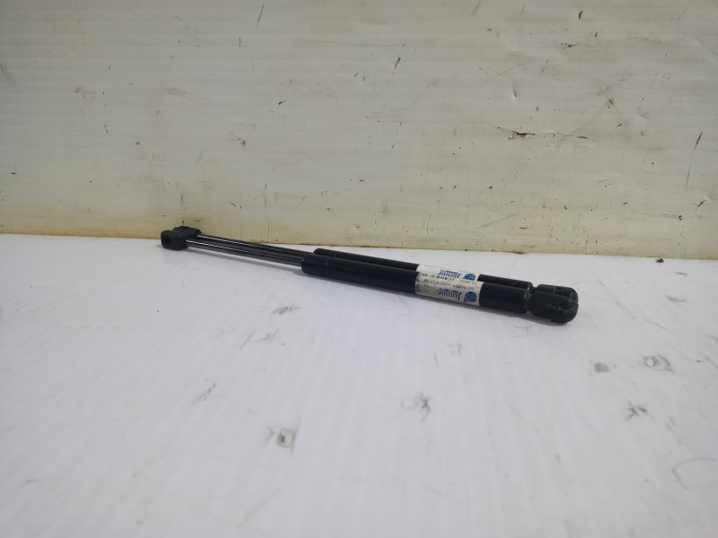 Recambio de amortiguadores capo para kia carnival ii 2.9 crdi lx referencia OEM IAM JB375450  