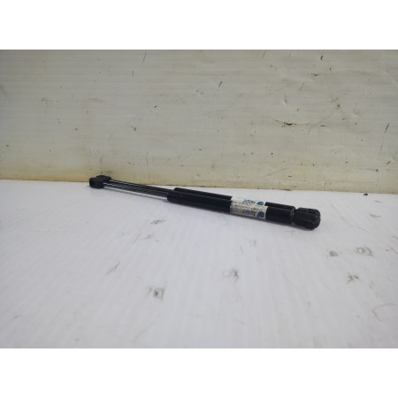 Recambio de amortiguadores capo para kia carnival ii 2.9 crdi lx referencia OEM IAM JB375450  