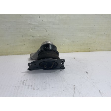Recambio de soporte motor derecho para volkswagen polo (6c1) a-polo referencia OEM IAM 6R0199185A  
