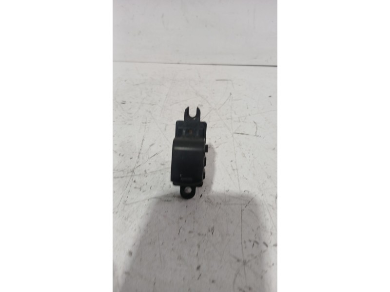 Recambio de mando elevalunas trasero derecho para nissan qashqai i (j10, nj10) 1.5 dci referencia OEM IAM 25411BR00A  