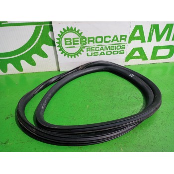 Recambio de goma contorno para seat ibiza (6j5) emoción referencia OEM IAM 6J3868543  