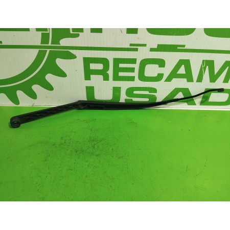 Recambio de brazo limpia delantero derecho para kia carnival 2.9 crdi cat referencia OEM IAM 983204D000  