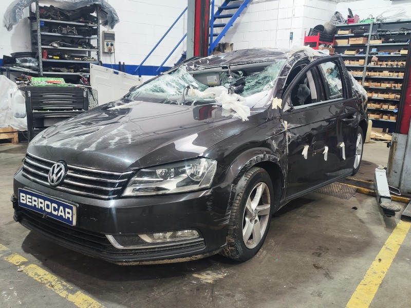 VOLKSWAGEN PASSAT LIM. (362)