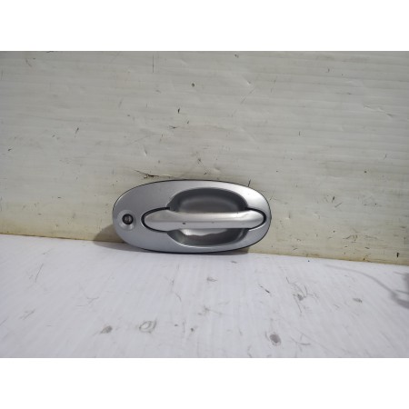Recambio de maneta exterior delantera derecha para kia carnival ii 2.9 crdi lx referencia OEM IAM K53A58410  