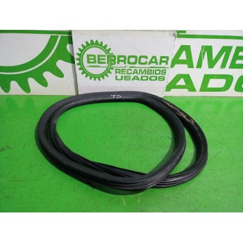 Recambio de goma contorno para seat ibiza (6j5) emoción referencia OEM IAM 6J3868543  