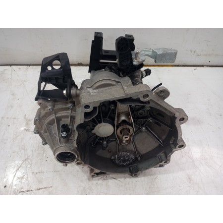 Recambio de caja cambios para volkswagen polo (6c1) a-polo referencia OEM IAM CF300044C  