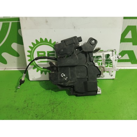 Recambio de cerradura puerta trasera derecha para kia carnival 2.9 crdi cat referencia OEM IAM 813104D010  