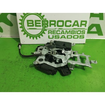 Recambio de cerradura puerta trasera derecha para kia carnival 2.9 crdi cat referencia OEM IAM 813104D010  