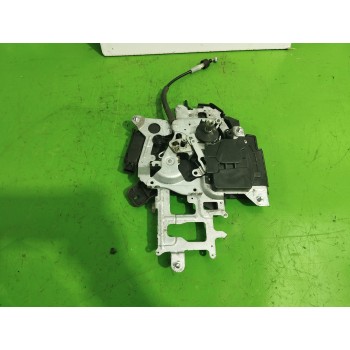 Recambio de cerradura puerta trasera derecha para kia carnival 2.9 crdi cat referencia OEM IAM 813104D010  