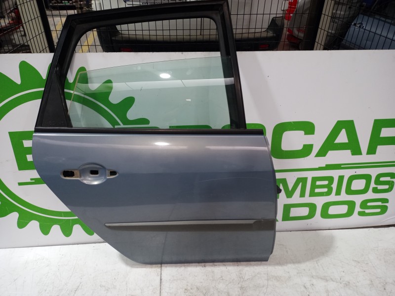 Recambio de puerta trasera derecha para renault scenic ii grand emotion referencia OEM IAM 821005158R  
