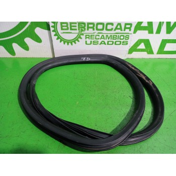 Recambio de goma contorno para seat ibiza (6j5) emoción referencia OEM IAM 6J3868543  