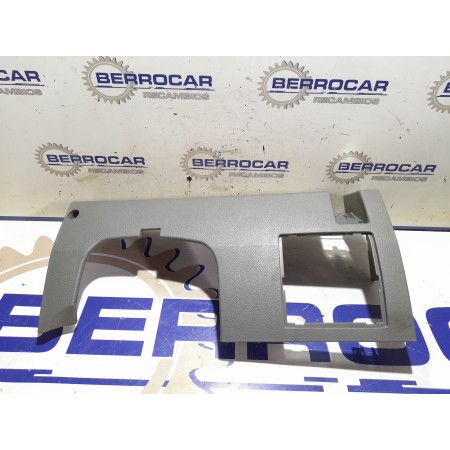 Recambio de moldura interior para kia carens 2.0 turbodiesel cat referencia OEM IAM 0K2FA64261  