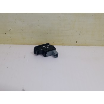 Recambio de mando elevalunas trasero izquierdo para volkswagen polo (6c1) a-polo referencia OEM IAM 6R0867255  