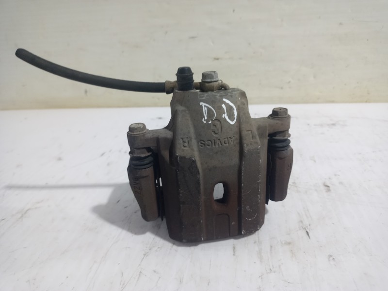 Recambio de pinza de freno delantera derecha para toyota prius (nhw20) basis referencia OEM IAM 4773047050  