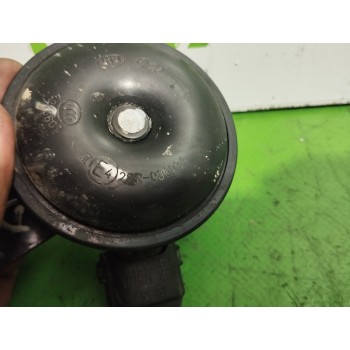 Recambio de claxon para kia carnival 2.9 crdi cat referencia OEM IAM 28R000034  