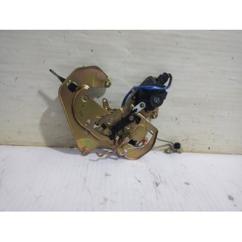 Recambio de cerradura puerta lateral derecha para kia carnival ii 2.9 crdi lx referencia OEM IAM K53A72380C  