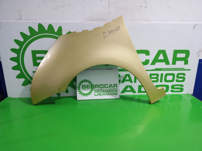 Recambio de aleta delantera izquierda para citroën c4 picasso 1.6 16v hdi fap referencia OEM IAM 9652990880  