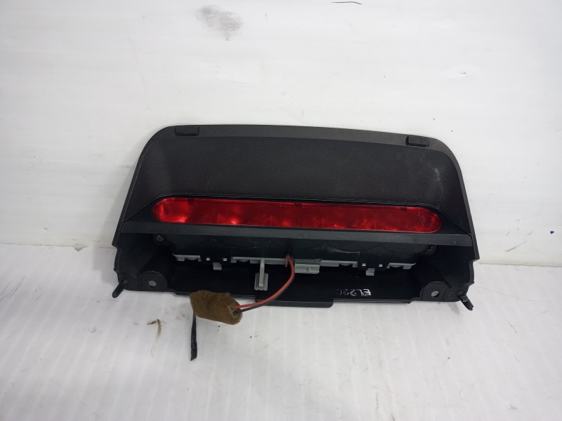 Recambio de luz central de freno para chevrolet matiz s referencia OEM IAM 96590415  