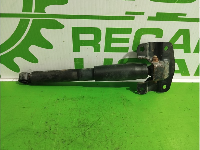 Recambio de amortiguador trasero para kia carnival 2.9 crdi cat referencia OEM IAM 553104D401  