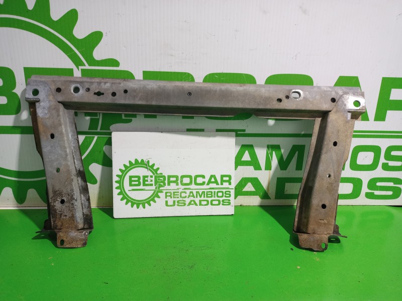 Recambio de travesaño inferior para renault scenic ii grand emotion referencia OEM IAM 8200761565  