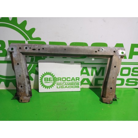 Recambio de travesaño inferior para renault scenic ii grand emotion referencia OEM IAM 8200761565  