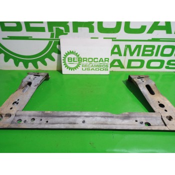 Recambio de travesaño inferior para renault scenic ii grand emotion referencia OEM IAM 8200761565  