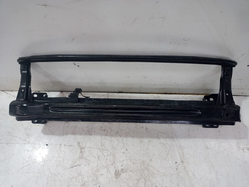 Recambio de refuerzo paragolpes delantero para volkswagen polo (6c1) a-polo referencia OEM IAM 6C0807109A  