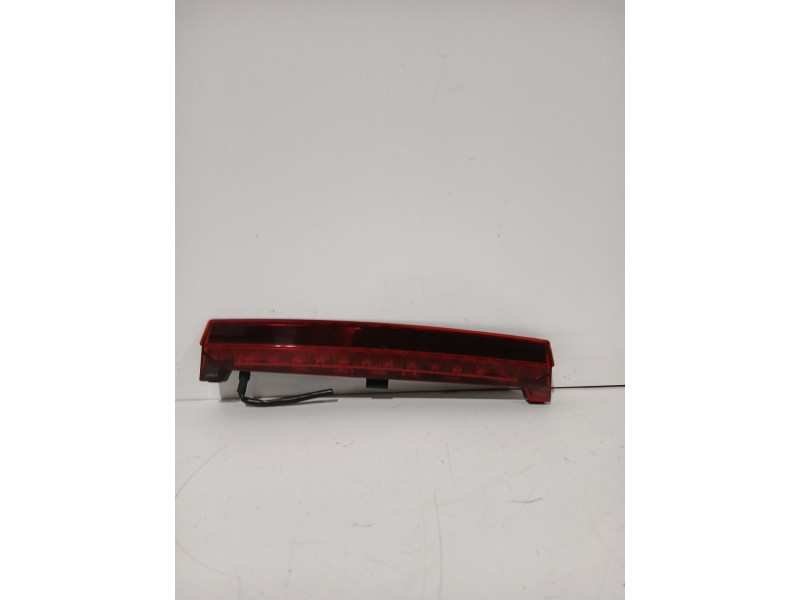 Recambio de piloto trasero central para seat ibiza iii (6l1) 1.4 tdi referencia OEM IAM 6L6945097E  