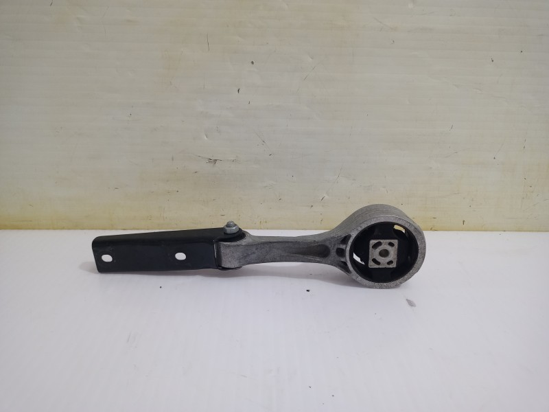 Recambio de soporte caja cambios para volkswagen polo (6c1) a-polo referencia OEM IAM 3318294223  