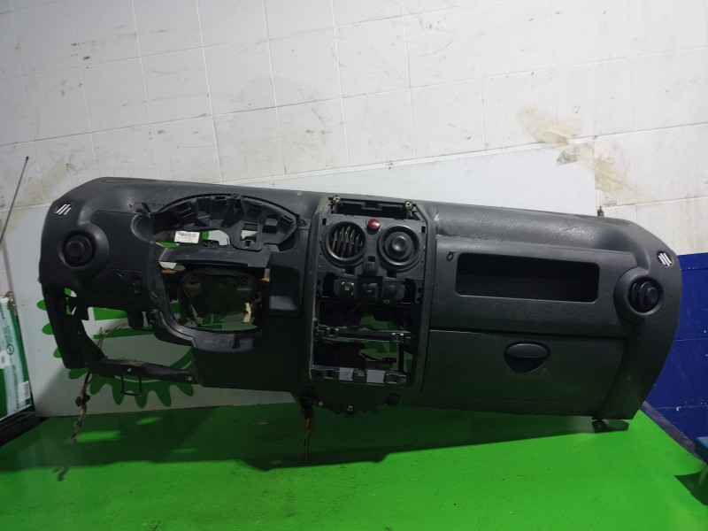 Recambio de salpicadero para citroën berlingo 1.9 d 600 furg. referencia OEM IAM 9644457580  