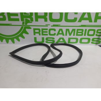 Recambio de goma contorno para hyundai elantra (xd) 2.0 crdi cat referencia OEM IAM 831402D201  