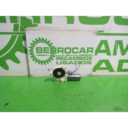 Recambio de motor elevalunas delantero derecho para peugeot 307 (s1) xn referencia OEM IAM 9222J8  