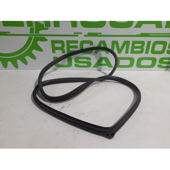 Recambio de goma contorno para hyundai elantra (xd) 2.0 crdi cat referencia OEM IAM 831402D201  