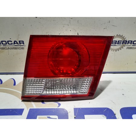 Recambio de piloto trasero derecho interior para kia carens 2.0 turbodiesel cat referencia OEM IAM 0K2EB 51 170R  