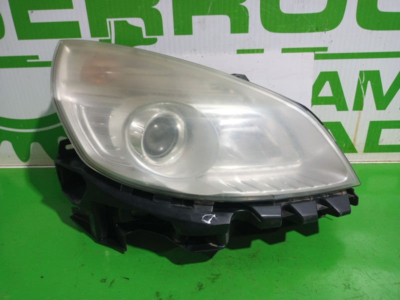 Recambio de faro derecho para renault scenic ii grand emotion referencia OEM IAM 260105359R  