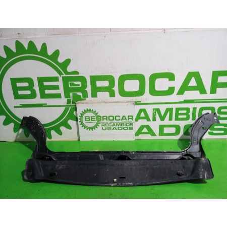 Recambio de travesaño superior para citroën berlingo 1.9 d 600 furg. referencia OEM IAM 7106C2  
